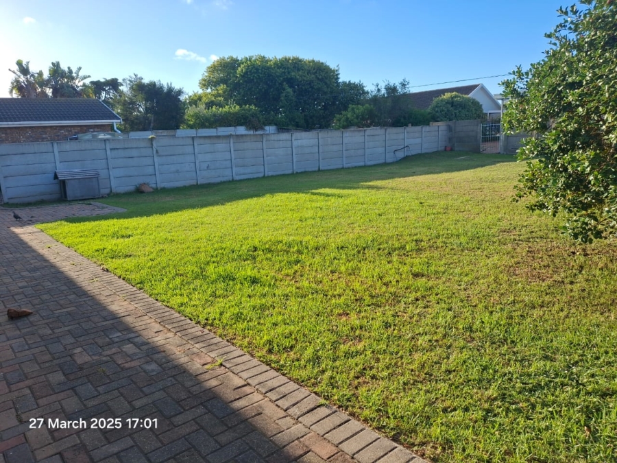 To Let 3 Bedroom Property for Rent in Framesby Eastern Cape